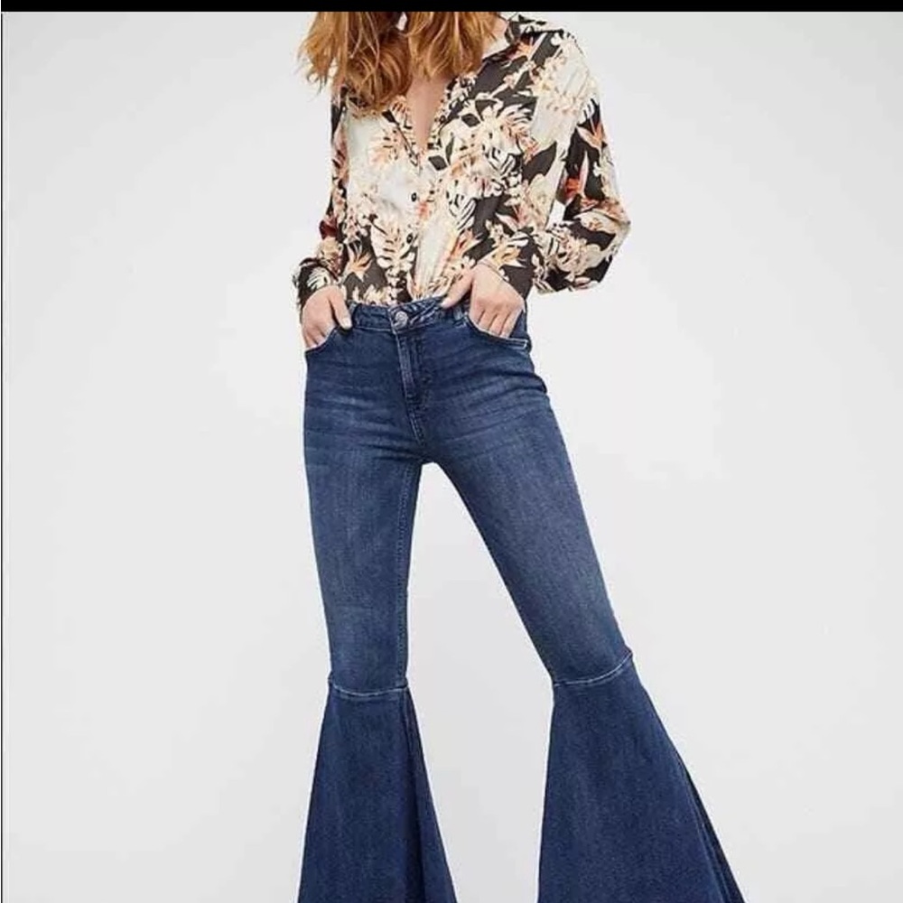 Free People Dark Wash Bell Bottom Flare Western Cowgirl Rodeo Boho Jeans Size 26